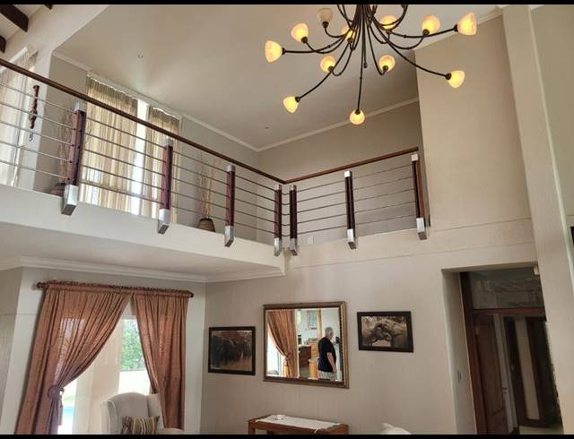 6 BEDROOM HOUSE FOR SALE IN SOUTHBROOM